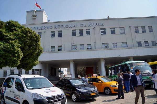 La iniciativa permitió la renovación de 76 buses y 169 taxis colectivos.