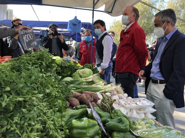 Subsecretario de transportes visita feria con medidas de urbanismo táctico en comuna de la florida