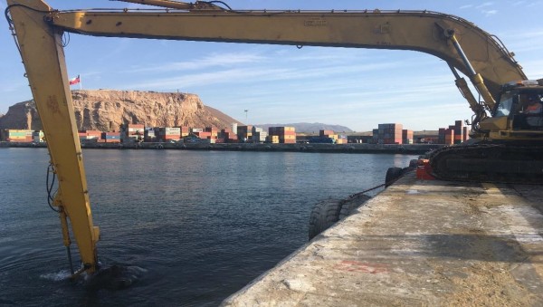Subsecretario de Transportes visita obras del puerto de Arica que permitirán el ingreso de barcos de mayor tamaño