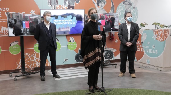 Ministra Hutt y Subsecretario Domínguez entregaron detalles del transporte público gratuito para las elecciones de este domingo 13 de junio